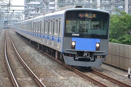 西武20000系@中村橋駅