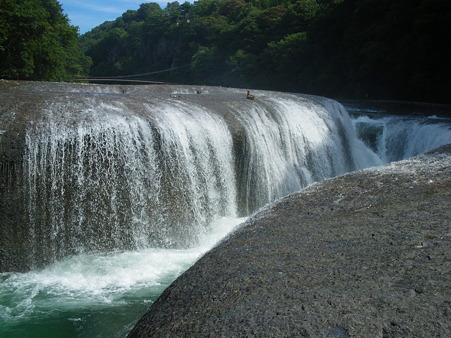 14.吹割の滝正面左
