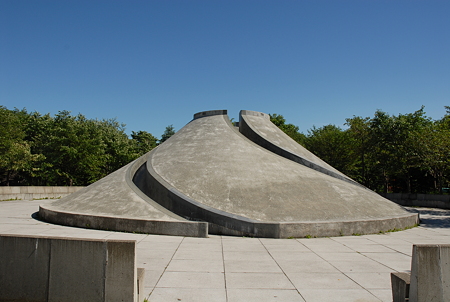 札幌・モエレ公園/サクラの森