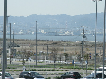 04_神戸空港　売れ残りの土地