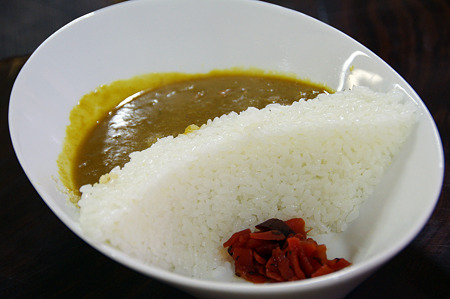 アーチ式ダムカレー