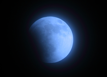 月が欠けてきた・・・。