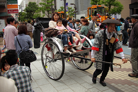 人力車に乗って
