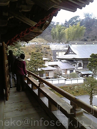 120214-建長寺 三門回廊 (2)