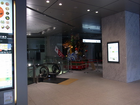 2012年 博多祇園山笠 千代流 舁き山 織田信長 天翔覇王夢 追い山後の博多駅 写真画像1