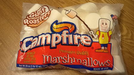 巨大マシュマロ